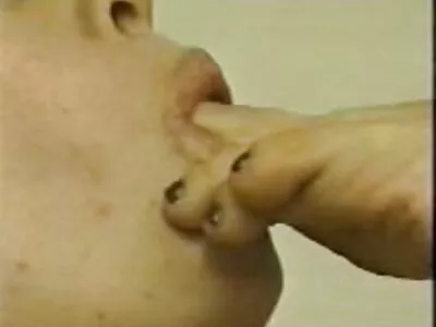 Üç dik gençler kahrolası tarafından bir dev amatör çekim sex horoz