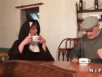 Lanny'nin Kıçına türkçe amatör çekim porno Julian'ın Çubuğu