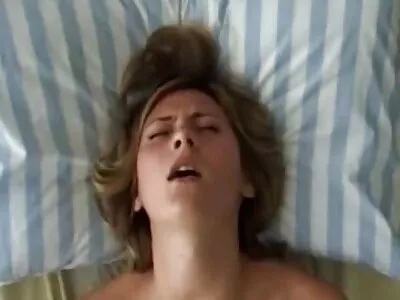 MILF Erica Lauren Büyük Bir Şeye İhtiyacı amatör porno izle gizli çekim Var
