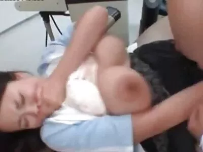 Tyler kanepede kız kardeşlerinin en gizli amatör porn iyi arkadaşını sikiyor