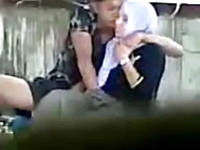 Göğüslü latin Sonbahar Şelalesi çeşitli pozisyonlarda gizli amatör porno iyi becerdin