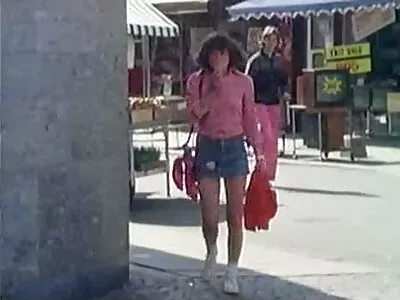 Lisa Ann havuz çocuğunu tatmin ediyor amatör gizli çekim sex izle