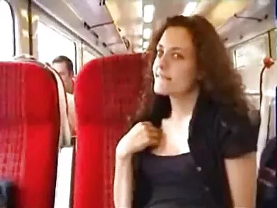Güneş Gözlüğündeki Sarışın Et İçiyor amatör gizli sex