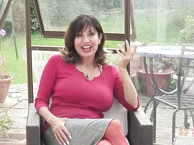 Sıcak sarışın Lisey Sweet aldatmak kocası iken bir Creampie ile porno amatör gizli seks var