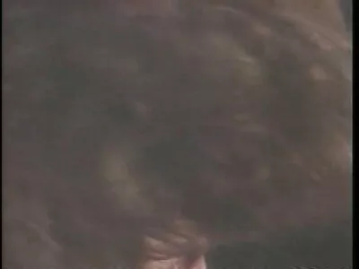 Romi Rain gizli porno amatör ve Elsa Jean sırayla onların ıslak pussies becerdin almak