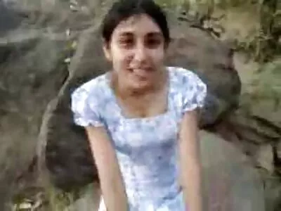 Sevimli kız bütün gece ikiye gizli çekim amatör sex katlanıyor