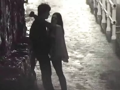 Kendra ve Katie mutfakta amator gizli üçlü yapmak